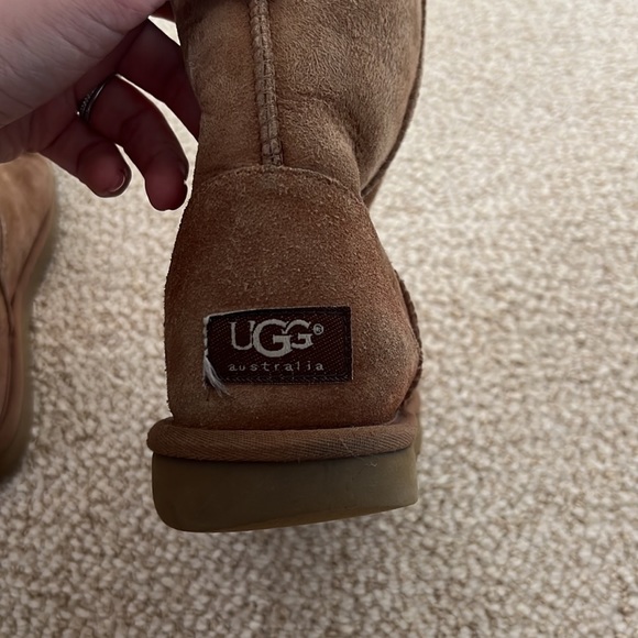 Mid length tan Ugg boots size 7 - Picture 6 of 10